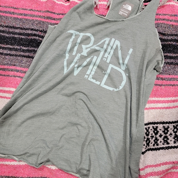The North Face Women's Medium Train Wild Graphic Tank Slate Blue - Picture 1 of 4